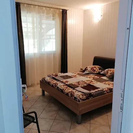 Sofia * كوستِنيست